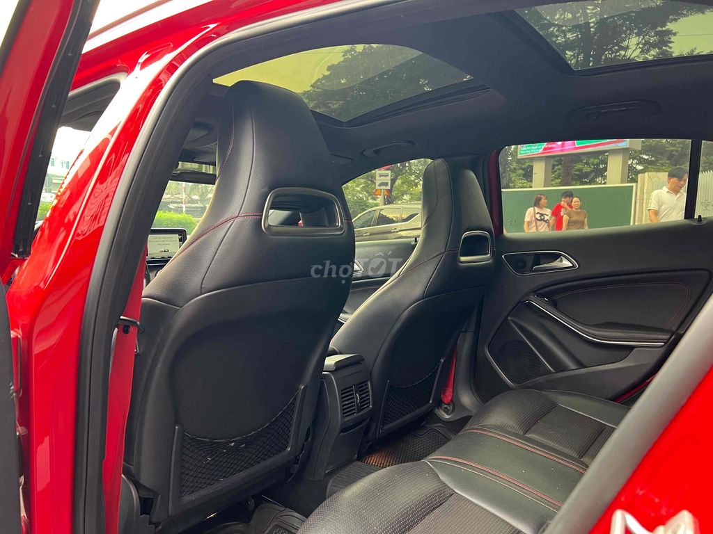 Mercedes-Benz GLA 45 AMG 2015 Đỏ. Mua bán Ô tô tại Quận 11 Tp Hồ Chí Minh được đăng bởi Nam hình 9