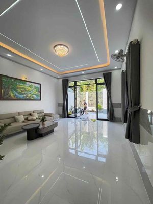 Nhà biệt thự sân vườn hóc môn.