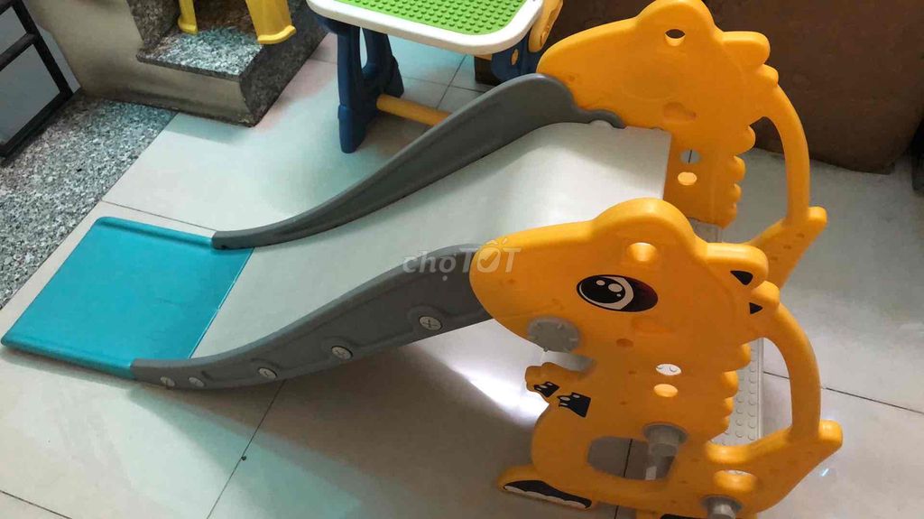 Cầu trượt trẻ em mới 90%. Mua bán Mẹ và bé tại Quận Bình Thạnh Tp Hồ Chí Minh được đăng bởi lý thuận hồng hình 1