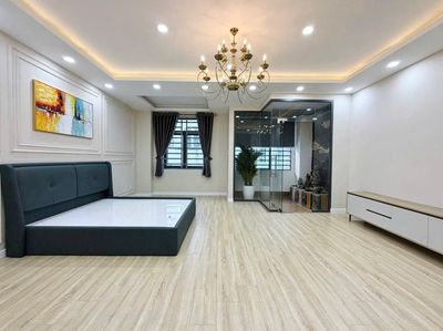 Rent · 8 bd · 90 м² · Quận 1, ул. Phạm Viết Chánh
