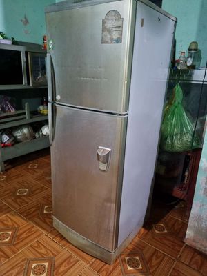 Tủ lạnh cũ mới mua tủ mới nên cần bán