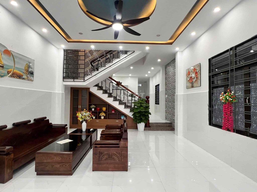 Аренда · 3 комн. · 100 м² · Quận Cẩm Lệ, ул. Đường Hoàng Sâm
