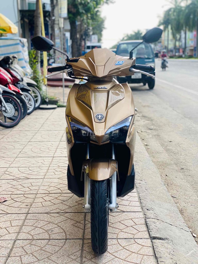 AB 2018 khoá smarkey siêu đẹp chuẩn 24k km zin✅. Mua bán Xe máy tại Quận Ninh Kiều Cần Thơ được đăng bởi Hiếu Xe máy Tân Liên Hưng 2 hình 3