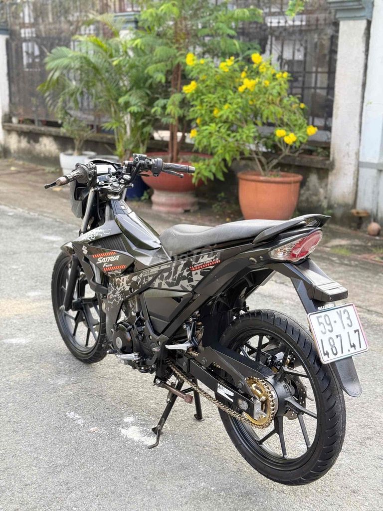 Suzuki Satria F150 2019 Đen 27712 km. Mua bán Xe máy tại Huyện Củ Chi Tp Hồ Chí Minh được đăng bởi HuỳnhLâm Bổn hình 5