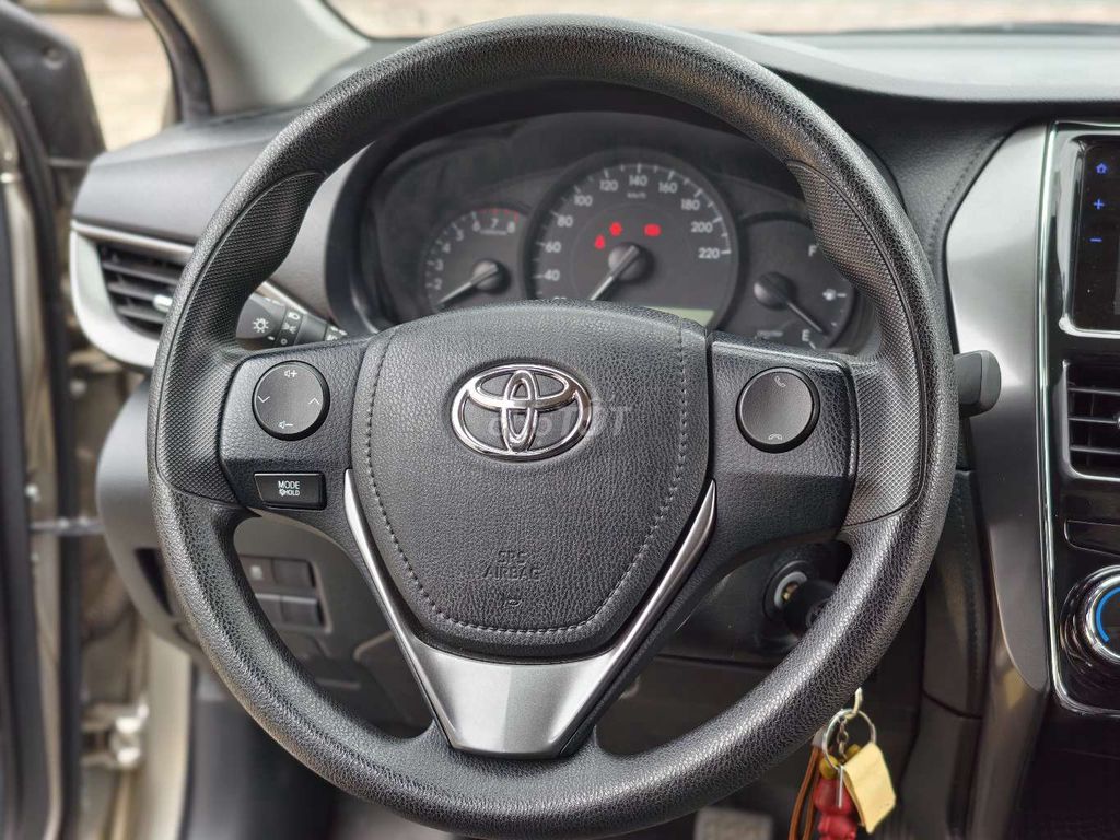 TOYOTA VIOS 2024 SỐ SÀN màu vàng cát. Mua bán Ô tô tại Quận Long Biên Hà Nội được đăng bởi BON AUTO hình 11