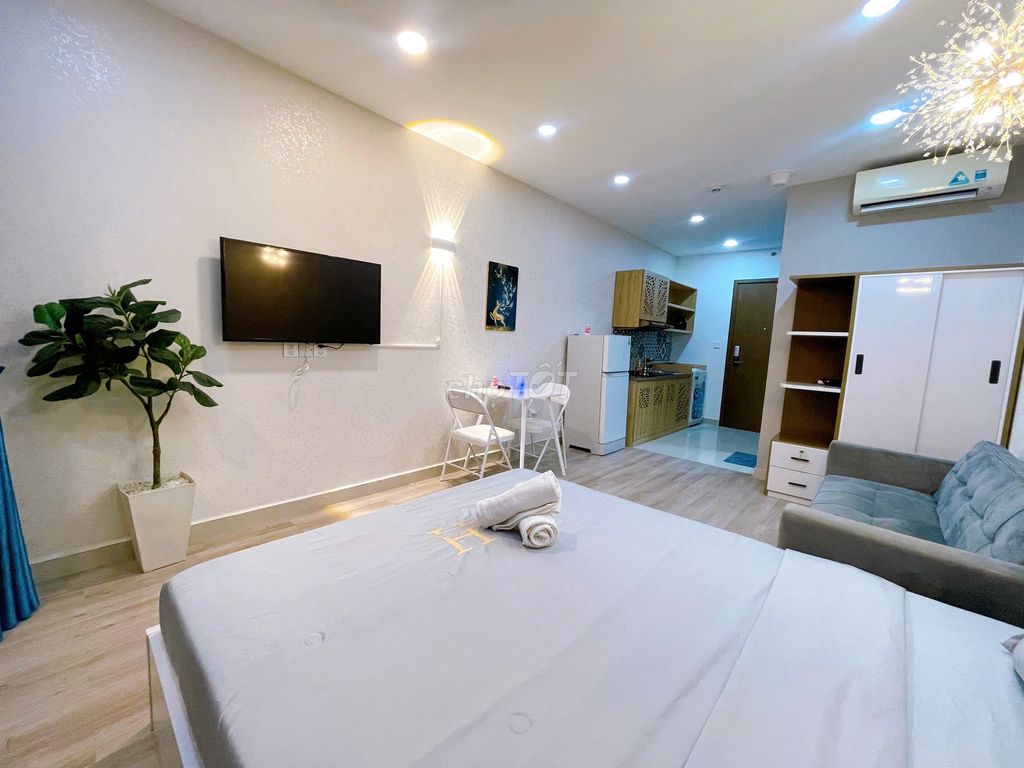 Căn studio 𝗠𝗶𝗹𝗹𝗲𝗻𝗻𝗶𝘂𝗺 - full nội thất, có ban công, 12 triệu/tháng