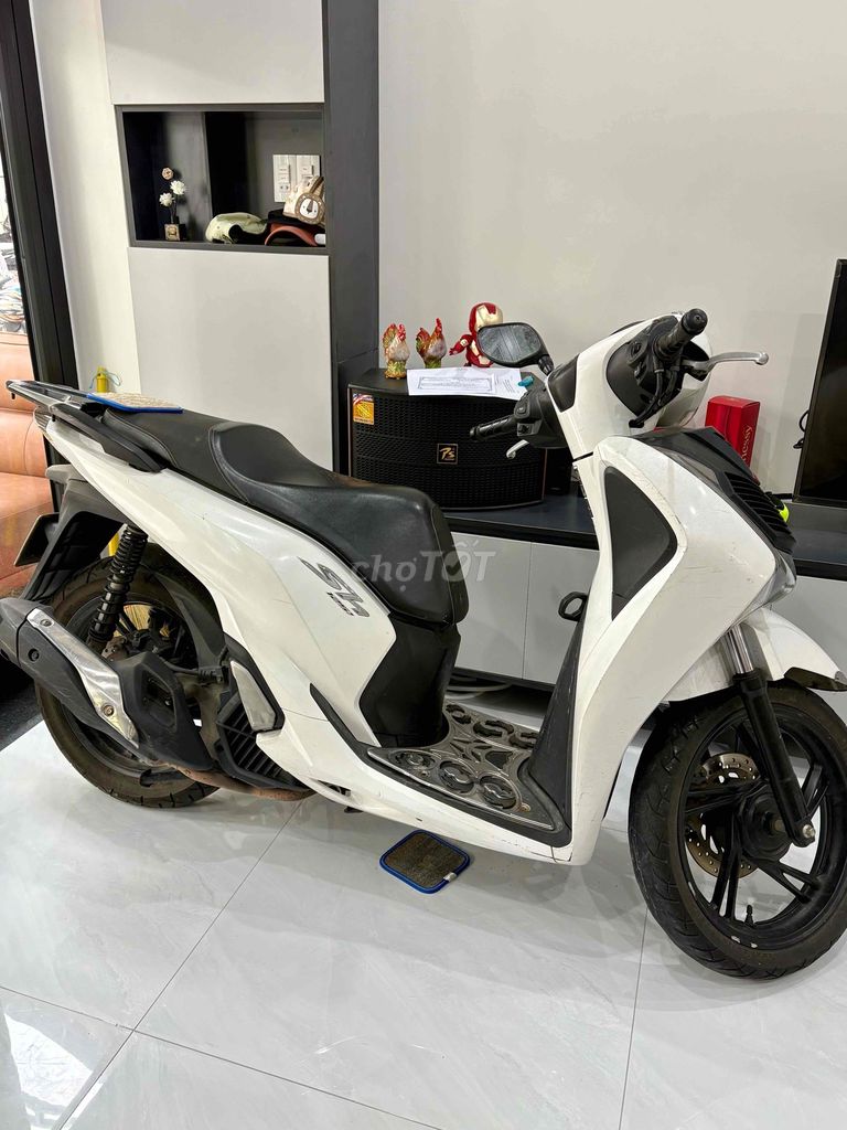 Bán Xe Sh 125i , Không có nhu cầu sử dụng. Mua bán Xe máy tại Quận Sơn Trà Đà Nẵng được đăng bởi Kim Dung hình 1