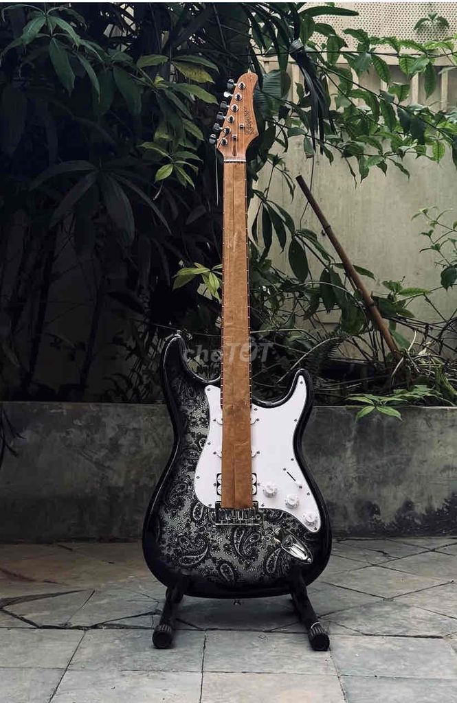 Guitar điện Kaysen Strat Black Pattern. Mua bán Nhạc cụ tại Quận Ngũ Hành Sơn Đà Nẵng được đăng bởi Phan Bảo hình 1