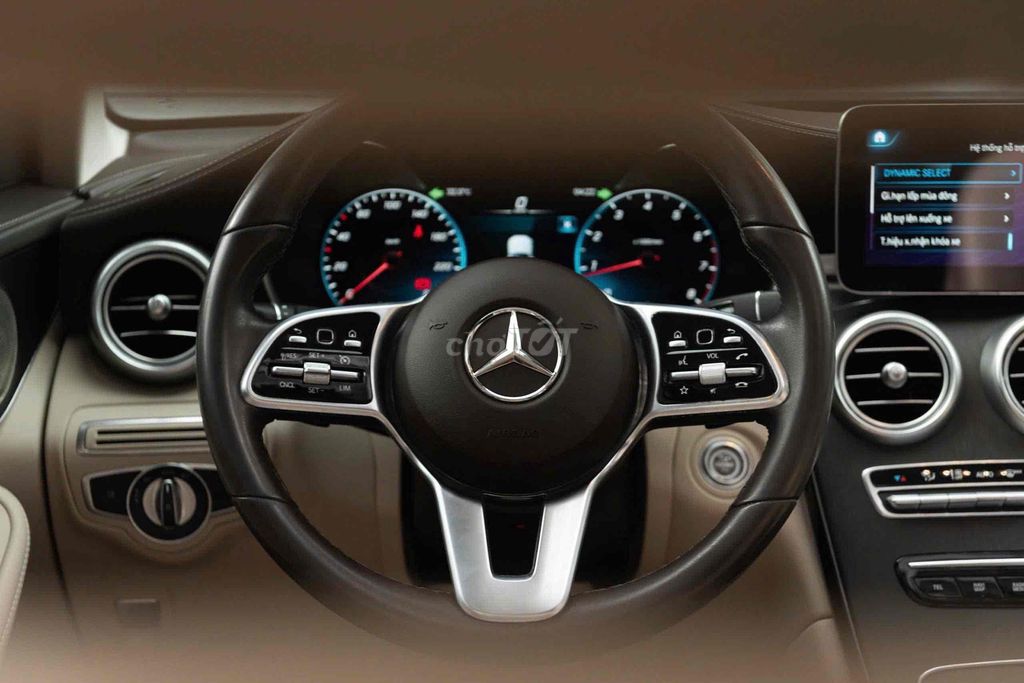 Mercedes Benz GLC300 4matic 2021 Đen // Kem. Mua bán Ô tô tại Quận 7 Tp Hồ Chí Minh được đăng bởi Nguyễn Lê Trung hình 9