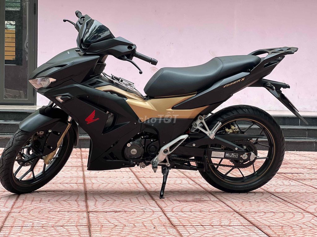 Продам владельца оригинального автомобиля Winner V3. Красивый автомобиль
