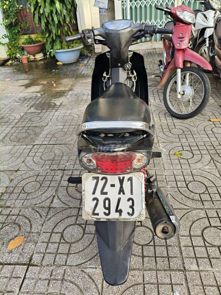 Cần bán chiếc xe máy giấy tờ đầy đủ. Mua bán Xe máy tại Thành phố Bà Rịa Bà Rịa - Vũng Tàu được đăng bởi Lê Văn Hậu hình 3