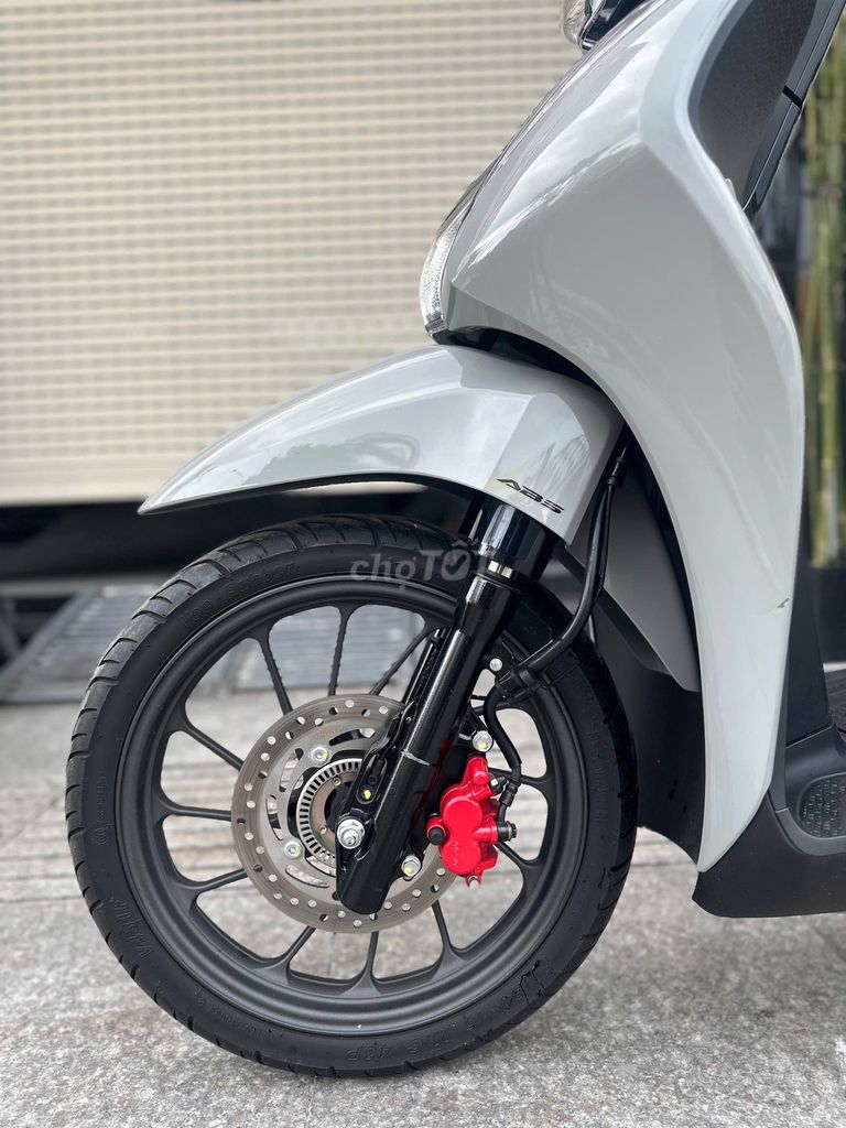 Honda SH Mode 125 ABS 2023 Xám 9000km. Mua bán Xe máy tại Huyện Bình Chánh Tp Hồ Chí Minh được đăng bởi VÕ MINH HẬU hình 12