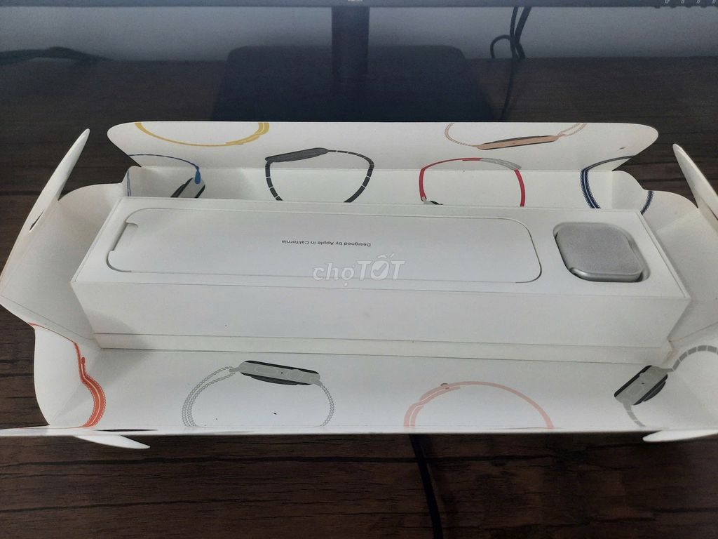 Bán Apple Watch Series 4 Vỏ Nhôm, Nguyên Zin. Mua bán Thiết bị đeo thông minh tại Quận Gò Vấp Tp Hồ Chí Minh được đăng bởi Viet Dung hình 4