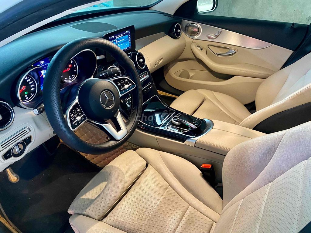 Mercedes C180 2020 Trắng Kem Odo 42.500km. Mua bán Ô tô tại Huyện Long Thành Đồng Nai được đăng bởi Hậu  hình 3