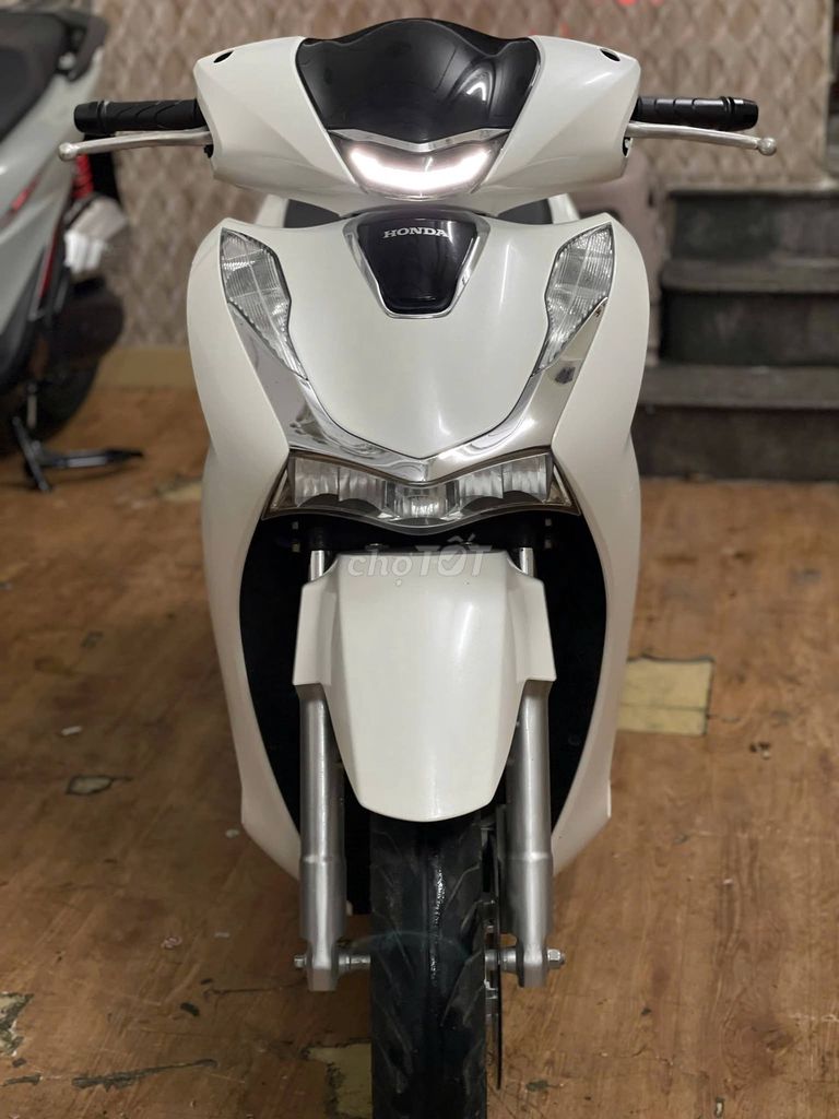 Honda SH 2020 белый, есть обмен и выкуп старых мото