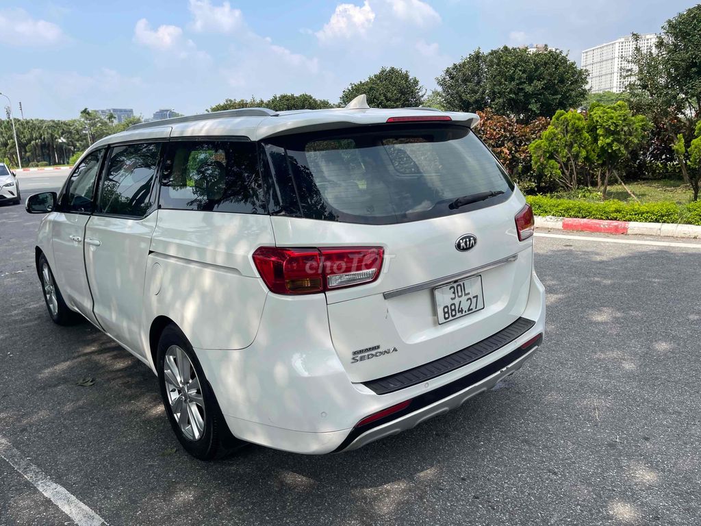 Kia Sedona 2016 3.3 chính chủ như hình. Mua bán Ô tô tại Quận Nam Từ Liêm Hà Nội được đăng bởi Quốc Toản hình 8