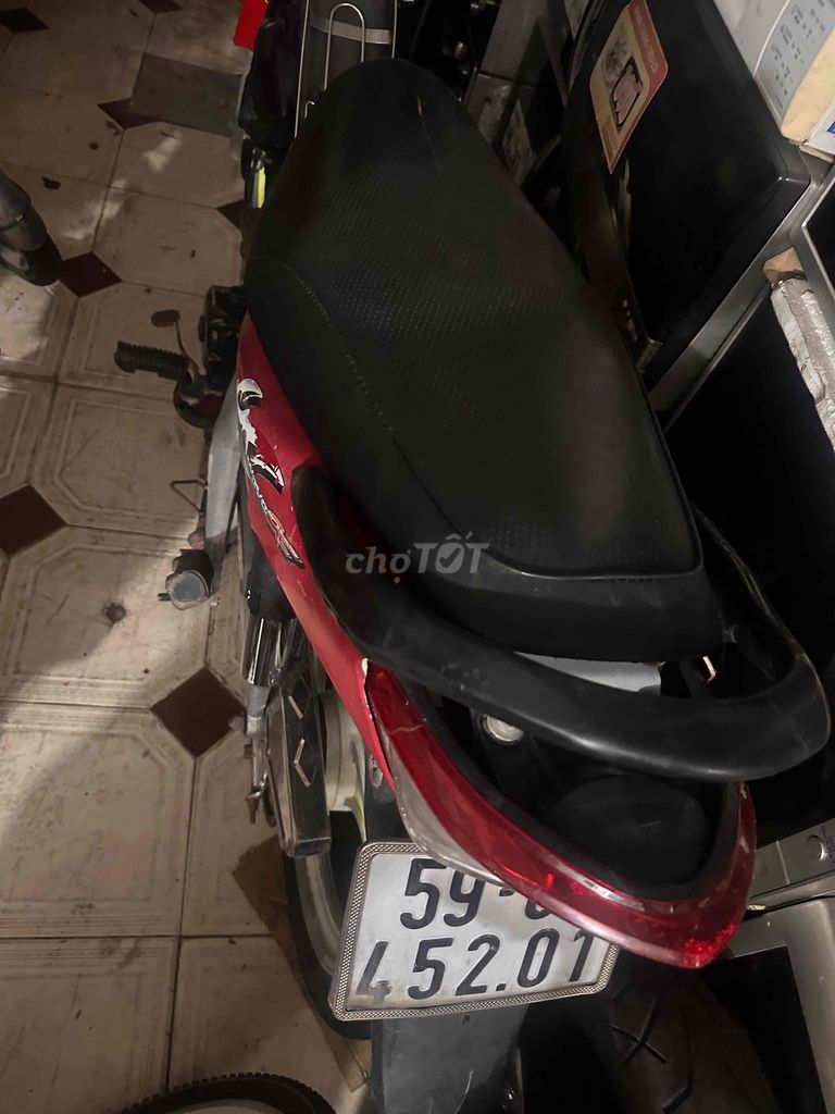 Рыбий хвост Honda Wave A 2006 красный