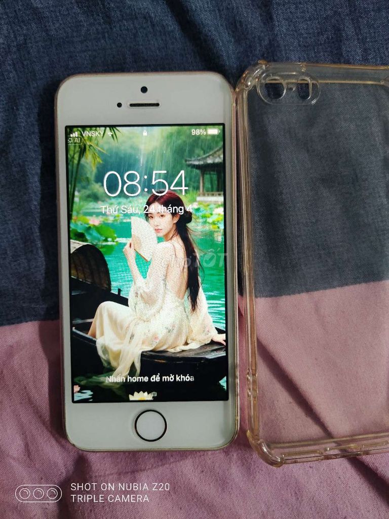 Apple iPhone 5SE 32GB Vàng hồng. Mua bán Điện thoại tại Quận Bình Tân Tp Hồ Chí Minh được đăng bởi lý lạc hình 1