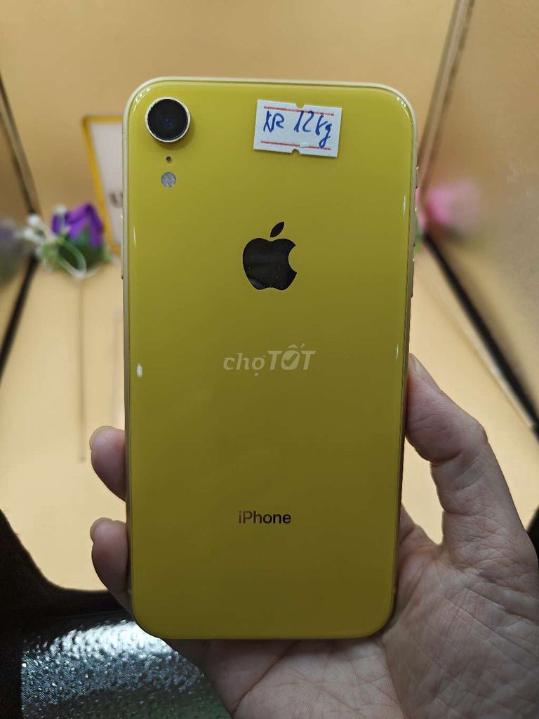 Iphone XR 128g vàng máy đẹp 98% , pin 92%