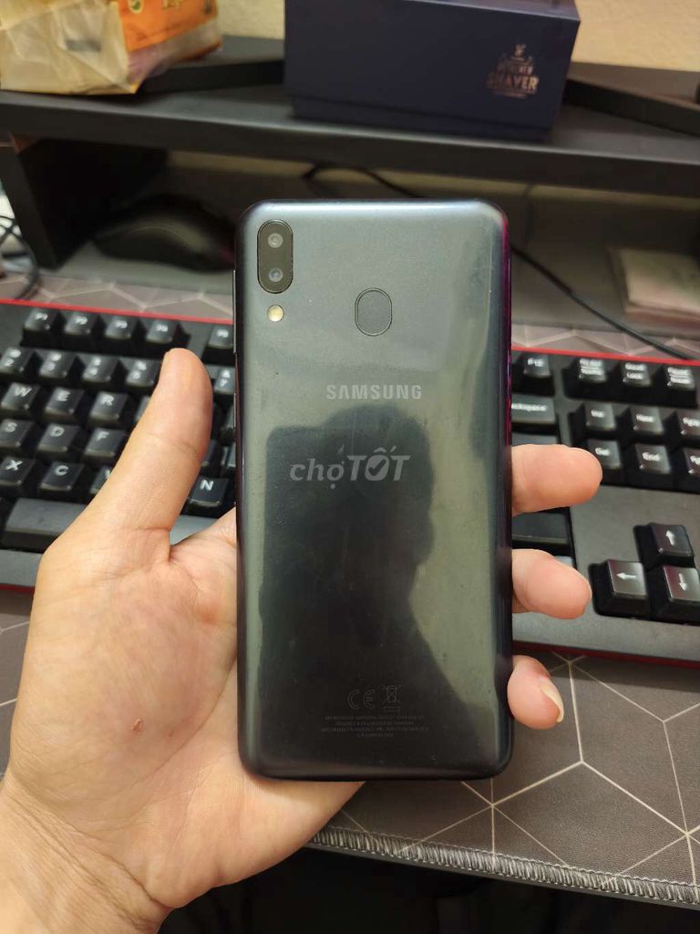Samsung M20 32GB Đen. Mua bán Điện thoại tại Quận Thanh Xuân Hà Nội được đăng bởi giữa high hòn Bj hình 1