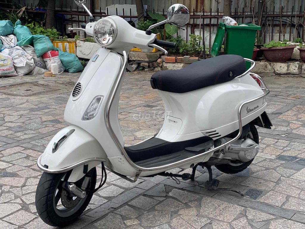 vespa 150cc chính chủ trả trc 6tr9 nhận xe. Mua bán Xe máy tại Quận 7 Tp Hồ Chí Minh được đăng bởi Dương Đạt hình 3