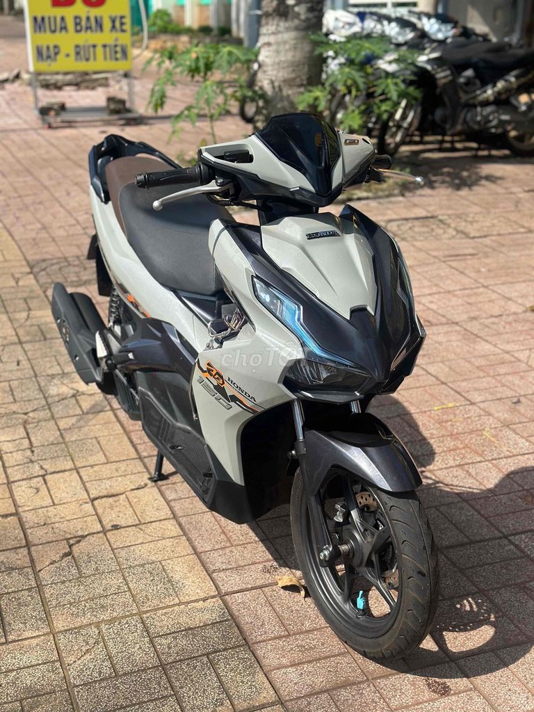 ab 150 abs xám xi măng. Mua bán Xe máy tại Thành phố Long Khánh Đồng Nai được đăng bởi cửa hàng xe máy DUY HIỆP hình 2