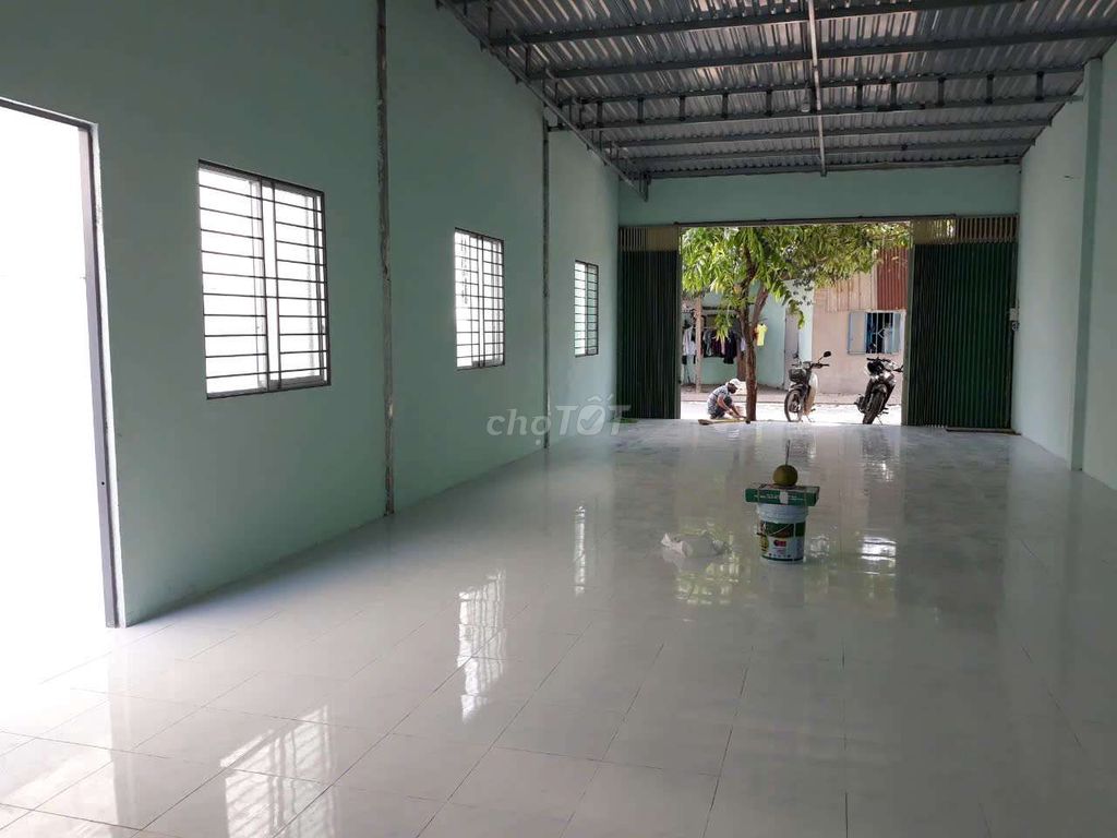 Cho thuê nhà 136m2 làm nhà xưởng, kho, kinh doanh,Đông Thạnh, Hóc Môn