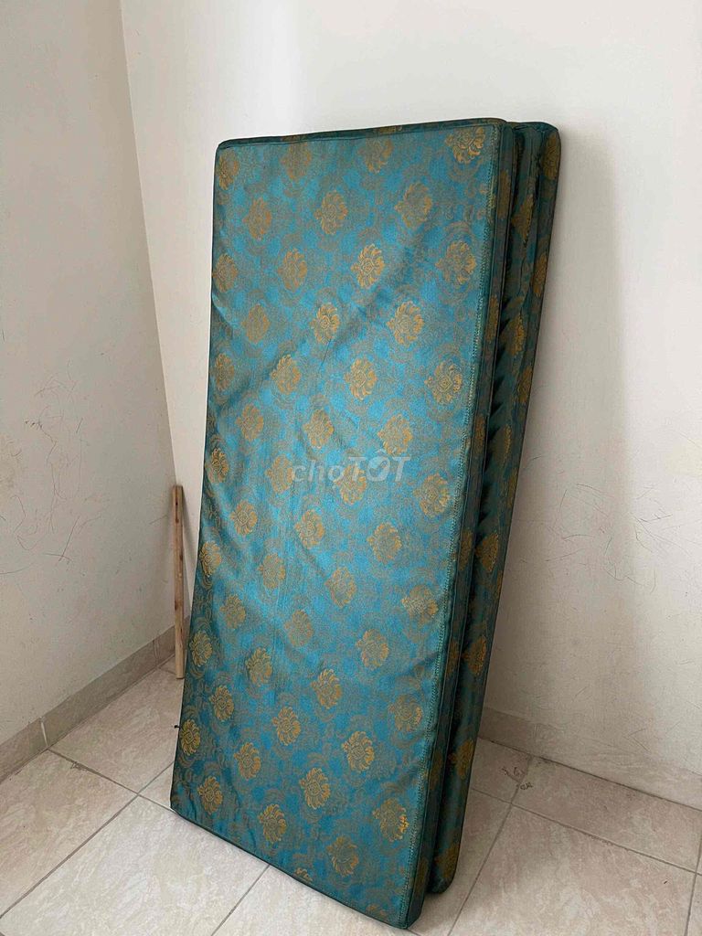 Đệm vải màu Xanh, Vàng. Mua bán Giường, chăn ga gối nệm tại Huyện Đông Anh Hà Nội được đăng bởi Trâm Ngô hình 1