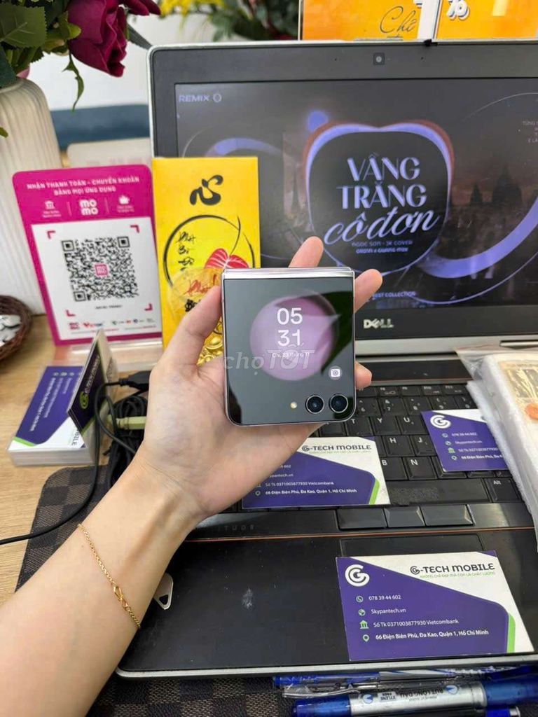 Samsung Galaxy Z Flip 5 256GB Đen. Mua bán Điện thoại tại Quận Gò Vấp Tp Hồ Chí Minh được đăng bởi Minh phương hình 1