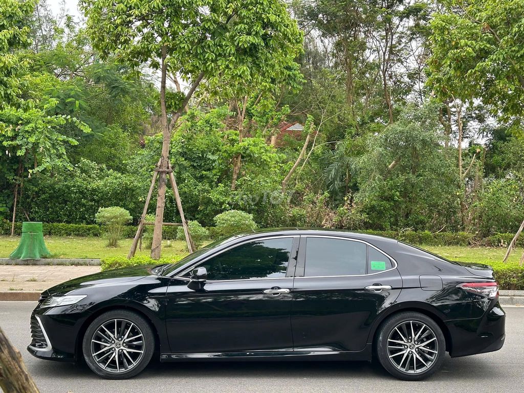 Toyota Camry 2022 2.5Q - 38,000 KM siêu đẹp.. Mua bán Ô tô tại Thành phố Thủ Đức Tp Hồ Chí Minh được đăng bởi Đức Tứ Bánh hình 4