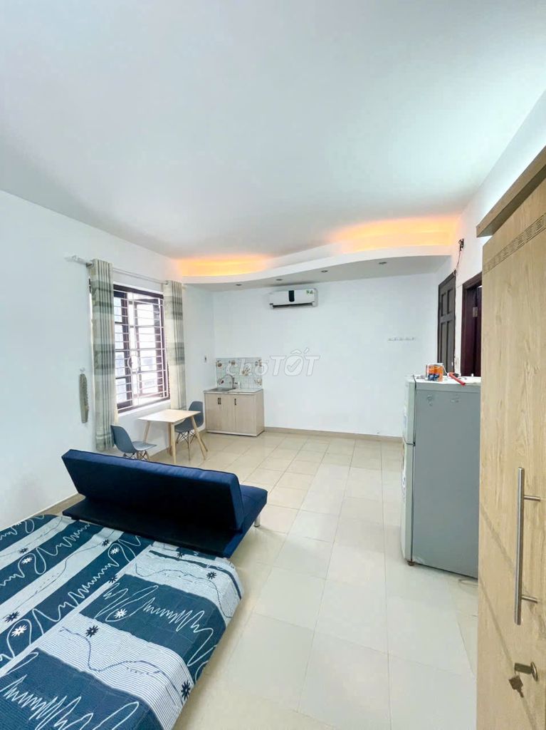 STUDIO SIÊU RỘNG, CỬA SỔ TRỜI - NGAY E-TOWN, K300, FULL NỘI THẤT