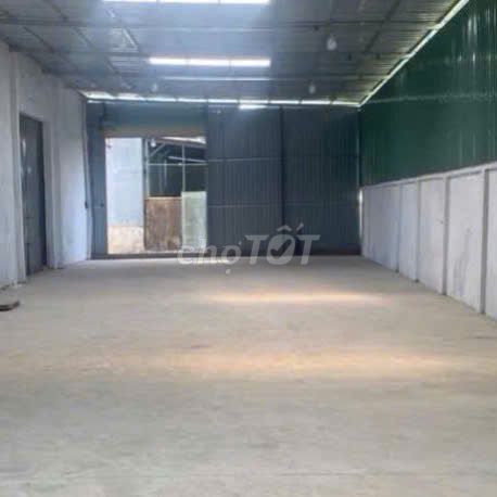 Cho thuê nhà xưởng DT 250m2 Trần La Phông cao 7m làm được studio