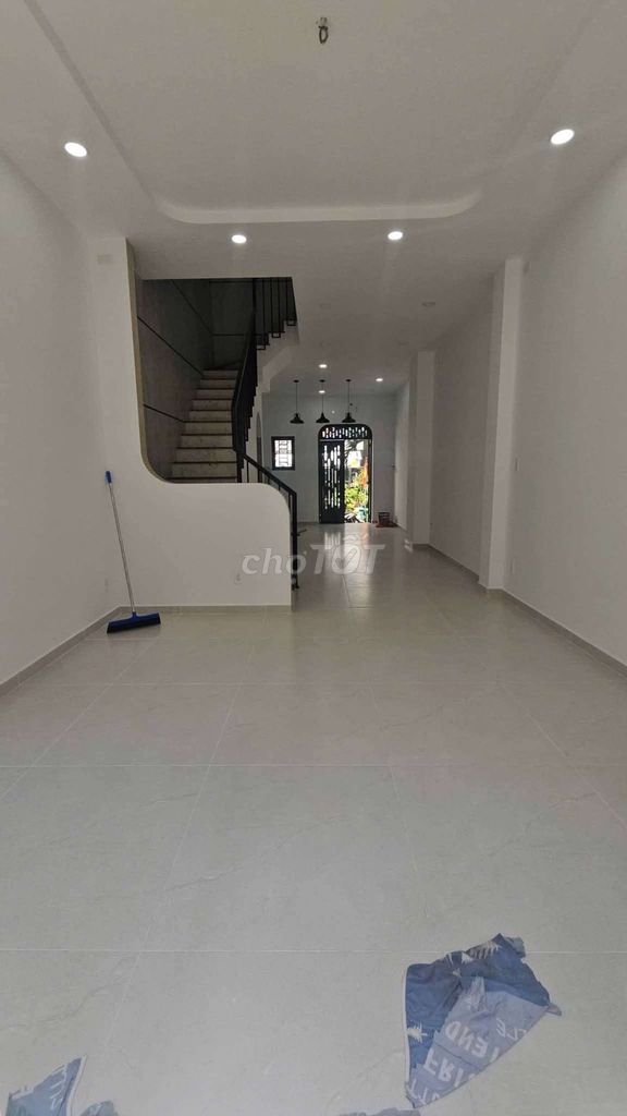 cho thuê nhà mới xây khu tên lửa 4*20m ba lầu 