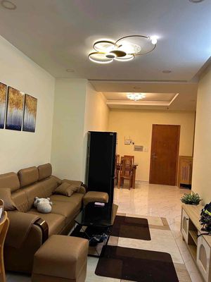 Chính chủ cho thuê 2pn view hồ bơi hướng mát có máy lạnh