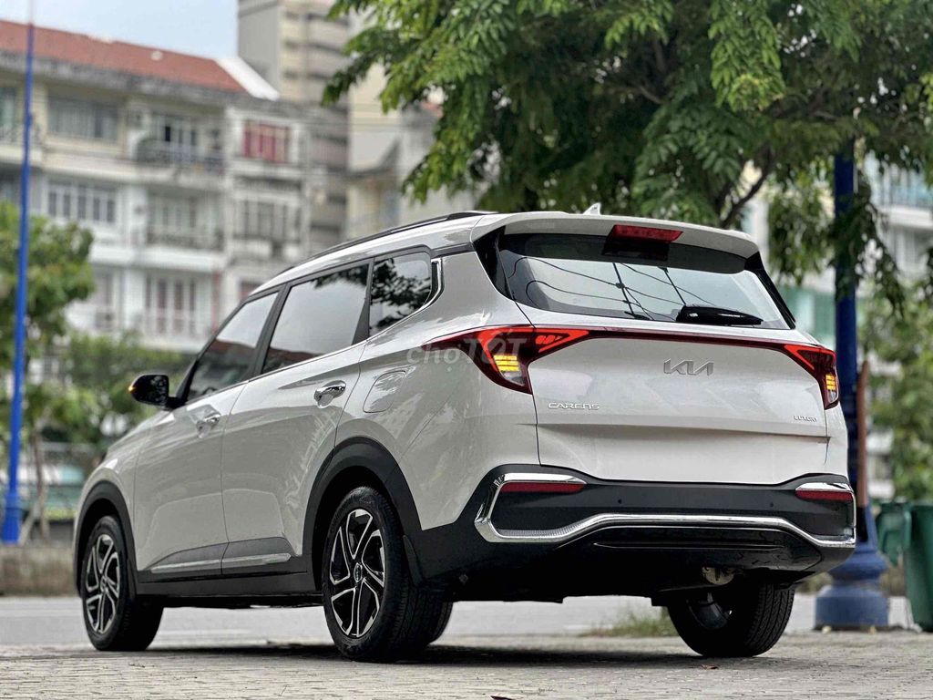 Kia Carens 1.5 Luxury 2024 Белый 11000 км
