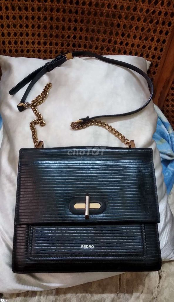 ❤️ Túi đeo vai Pedro chính hãng (code PW2-65060001). Mua bán Túi xách tại Quận Ninh Kiều Cần Thơ được đăng bởi Shop Tứ Quí hình 1