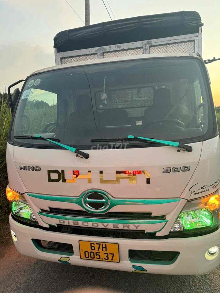 Hino XZU730L 2020 MB nhôm full inox 5m7 tải 5tấn