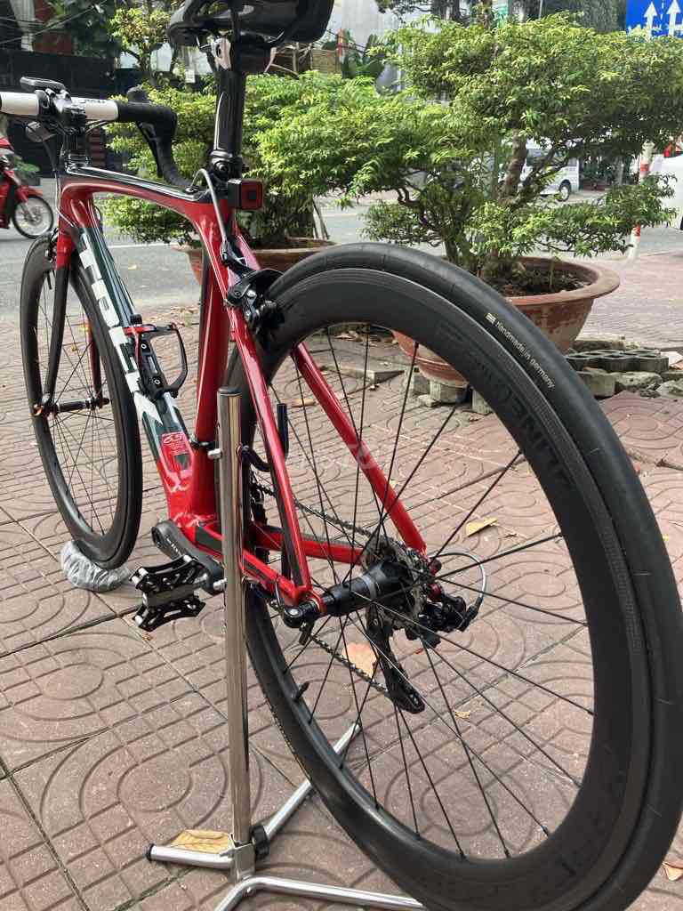 Bán xe đạp đua khung Trek carbon Madone 6.5