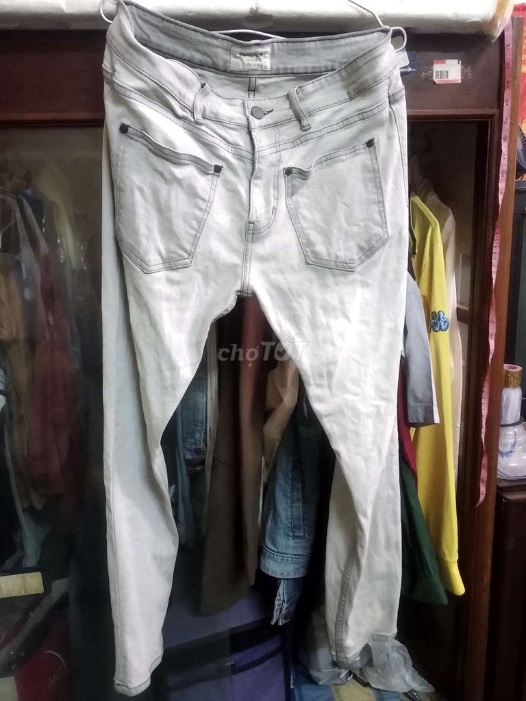 🇻🇳 Quần jeans FAPPS xám nhạt độc lạ Bình Dương,sip . Mua bán Quần áo tại Quận Ninh Kiều Cần Thơ được đăng bởi Shop Tứ Quí hình 1