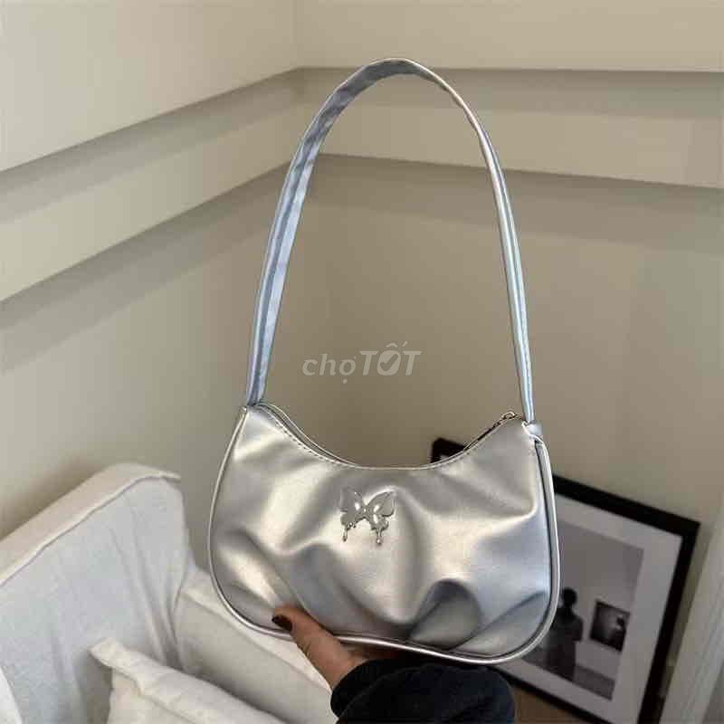 túi xách màu bạc metallic. Mua bán Túi xách tại Huyện Thanh Trì Hà Nội được đăng bởi Nguyễn Hằng hình 1