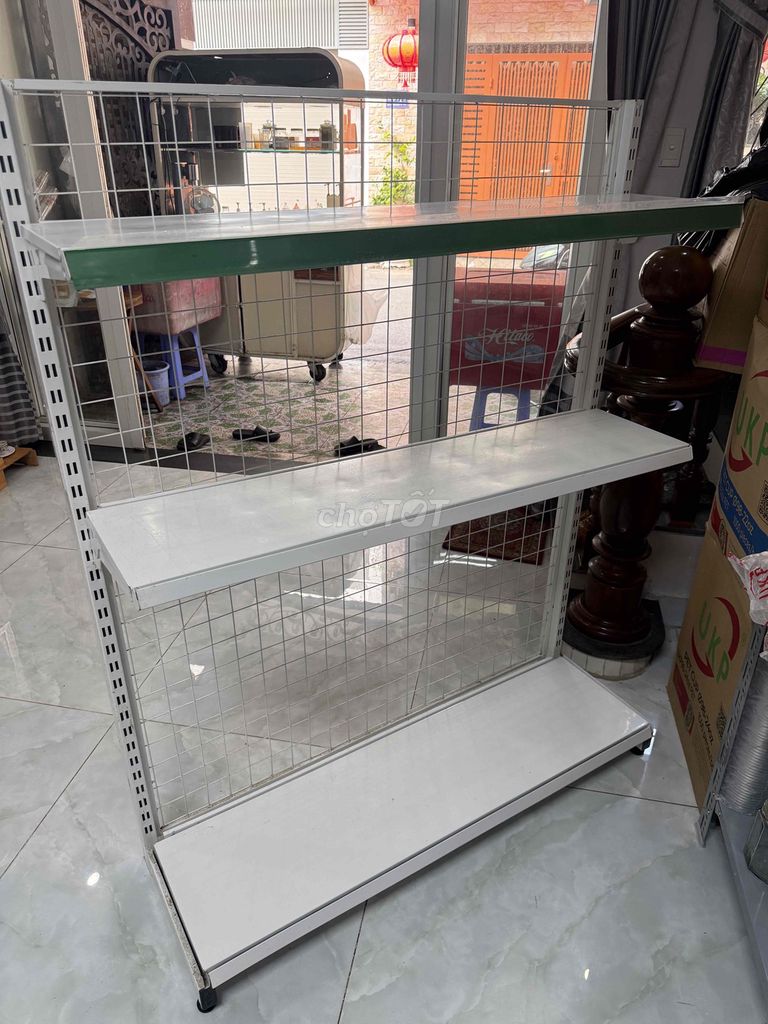 Kệ sắt trắng 3 tầng Rất mới. Mua bán Tủ, kệ gia đình tại Thành phố Vũng Tàu Bà Rịa - Vũng Tàu được đăng bởi Ngọc Lê hình 1