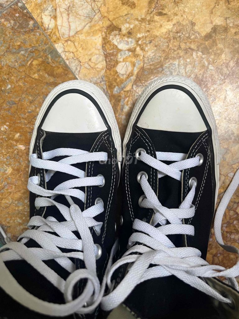 Giày Converse cao cổ vải đen unisex 36.5. Mua bán Giày dép tại Quận Đống Đa Hà Nội được đăng bởi Phong lan  hình 1