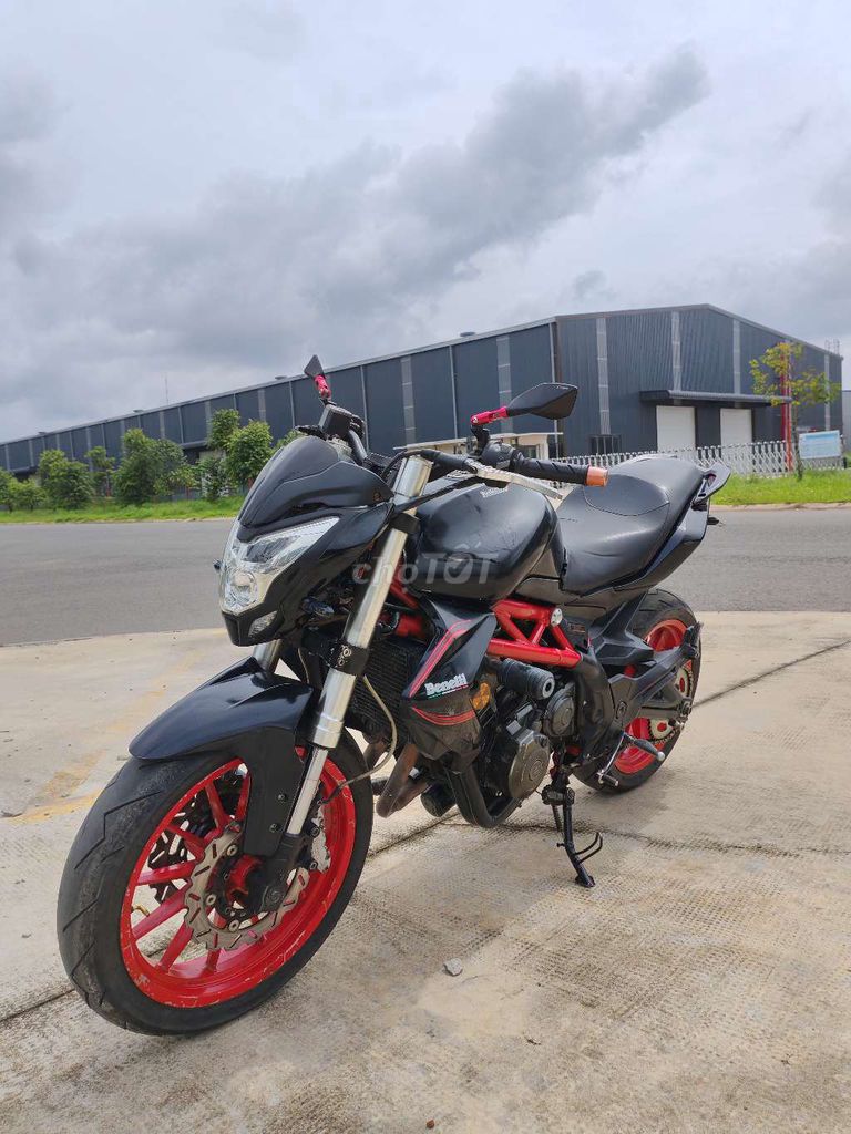 Benelli 302 đỏ đen bs Sài Gòn. Mua bán Xe máy tại Huyện Bàu Bàng Bình Dương được đăng bởi Ba Bún hình 1