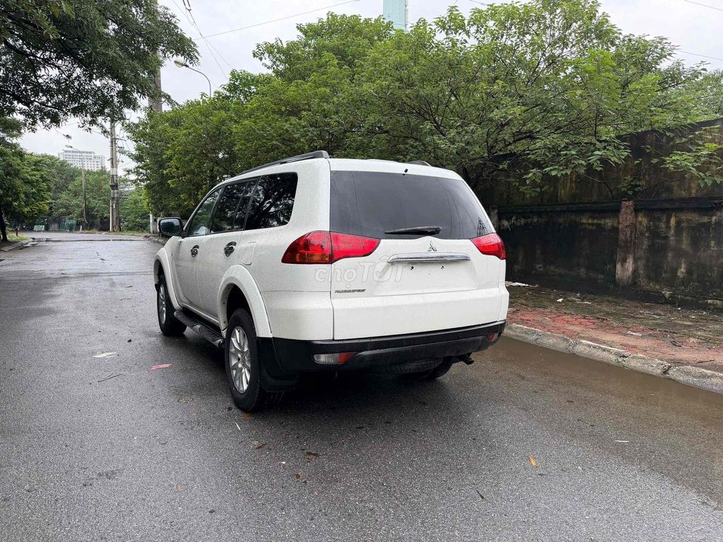 Mitsubishi Pajero Sport 2012 белый автомат