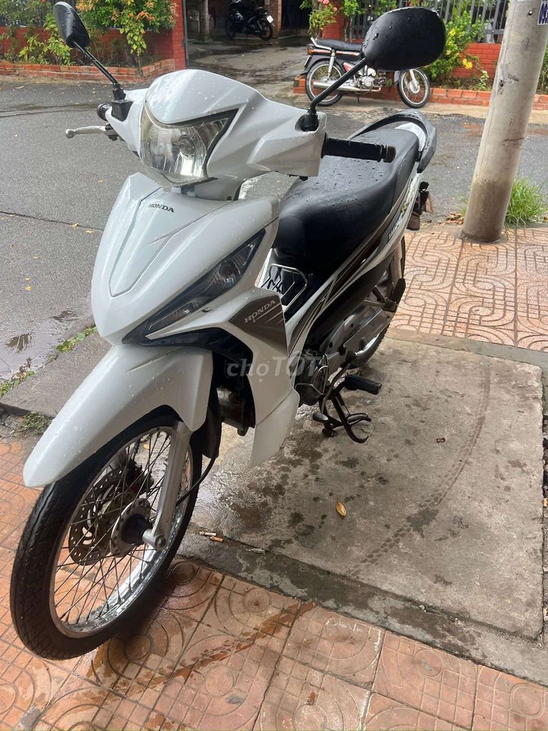 Wave RSX zin máy êm bao chanh chấp toàn quốc. Mua bán Xe máy tại Huyện Vũng Liêm Vĩnh Long được đăng bởi thanh hình 4