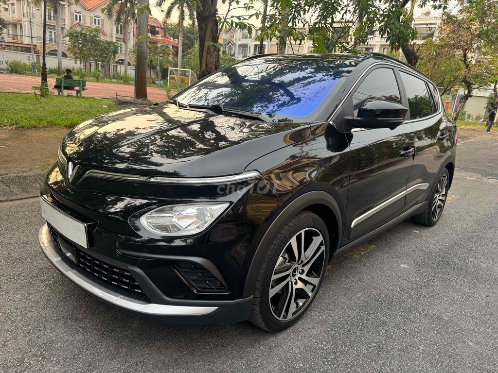 VFe34, sơn zin 100%, 1 chủ, còn RẤT MỚI. Mua bán Ô tô tại Quận Bình Tân Tp Hồ Chí Minh được đăng bởi VÕ LONG HẢI VinFast Chevrolet hình 2