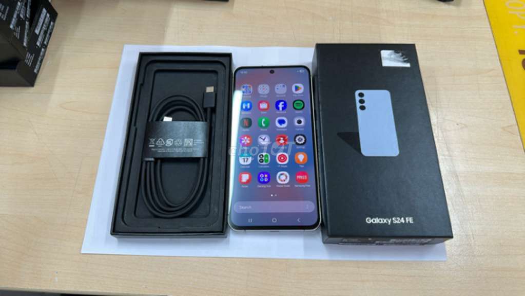 Samsung Galaxy S24 FE 8G/128G 99% nguyên zin. Mua bán Điện thoại tại Quận Bình Thuỷ Cần Thơ được đăng bởi Hung Le hình 1