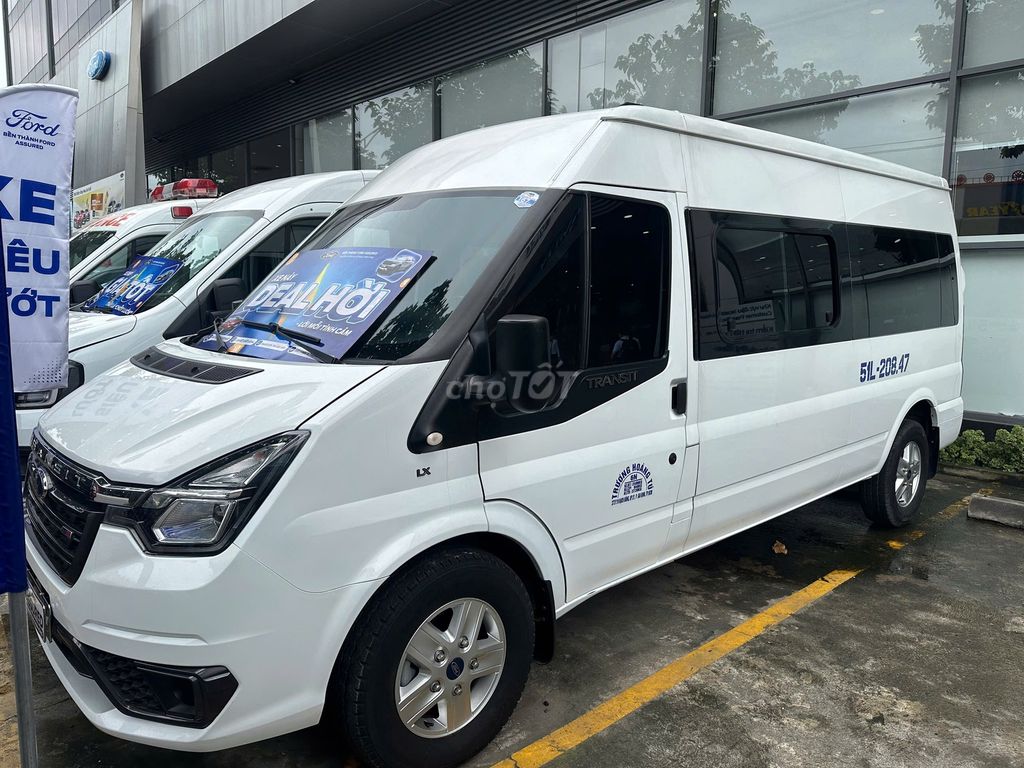 Ford Transit Van 6 chỗ Trắng, Vay ngân Hàng 70%. Mua bán Ô tô tại Quận Tân Phú Tp Hồ Chí Minh được đăng bởi Đức hình 6