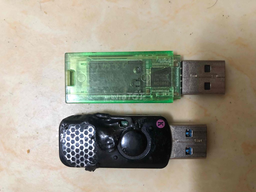 Dọn nhà tết thừa ra 3 usb kingston hàng Fpt Shop