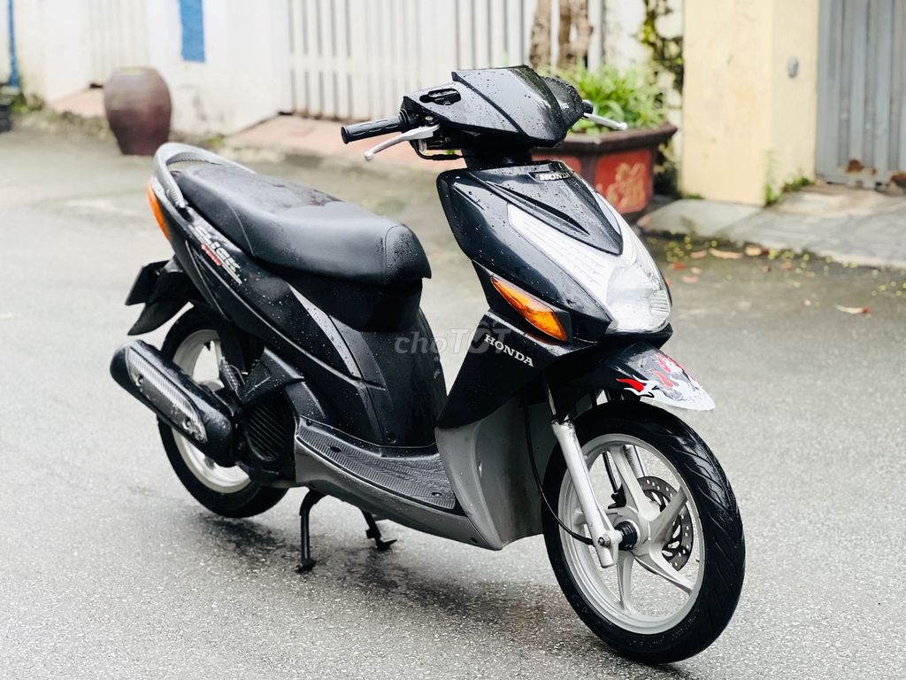 Honda Click 110 BIỂN HÀ NỘI MÁY ZIN NGON. Mua bán Xe máy tại Quận Bắc Từ Liêm Hà Nội được đăng bởi Thanh Tuyền hình 1